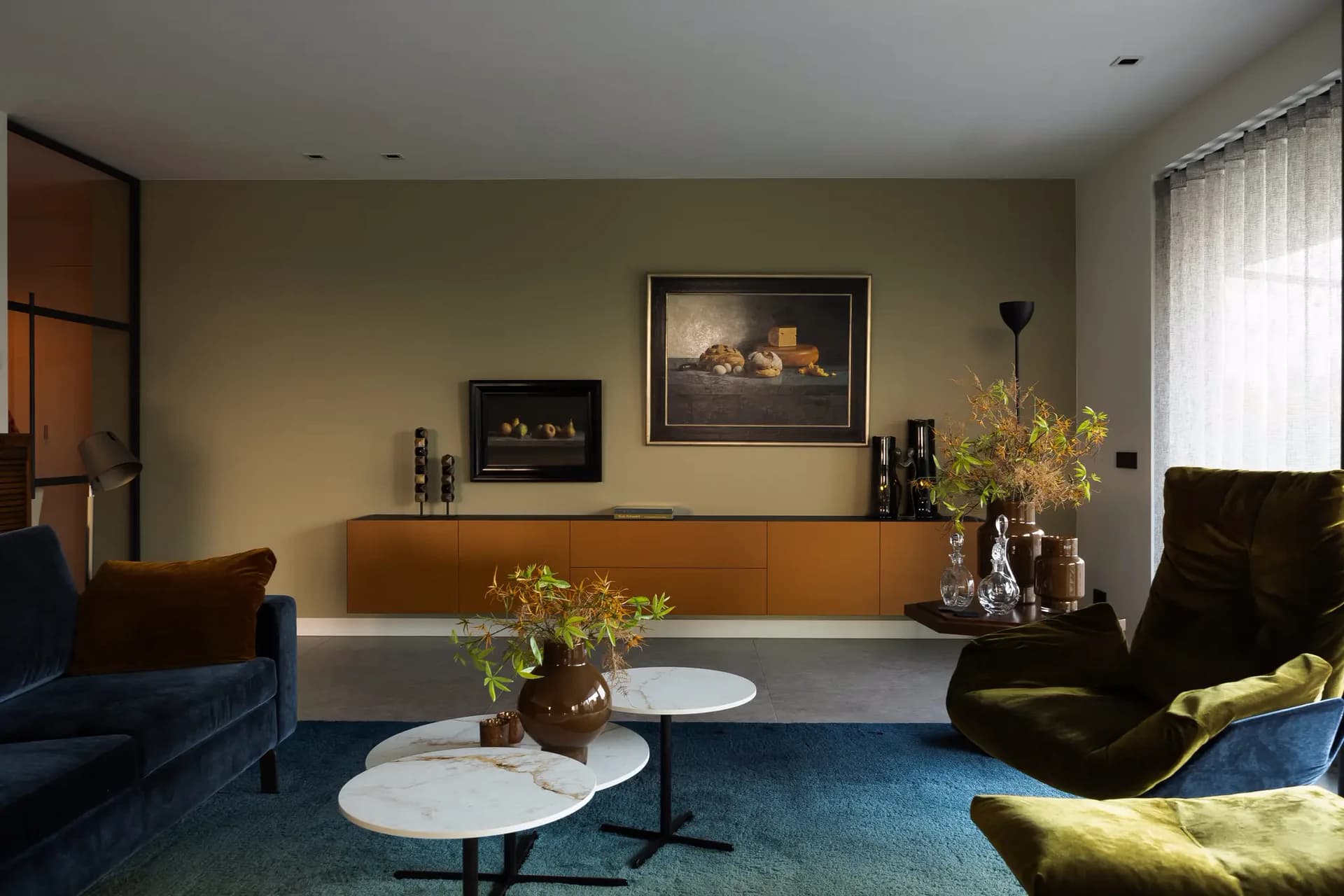 Zwevend dressoir in woonkamer